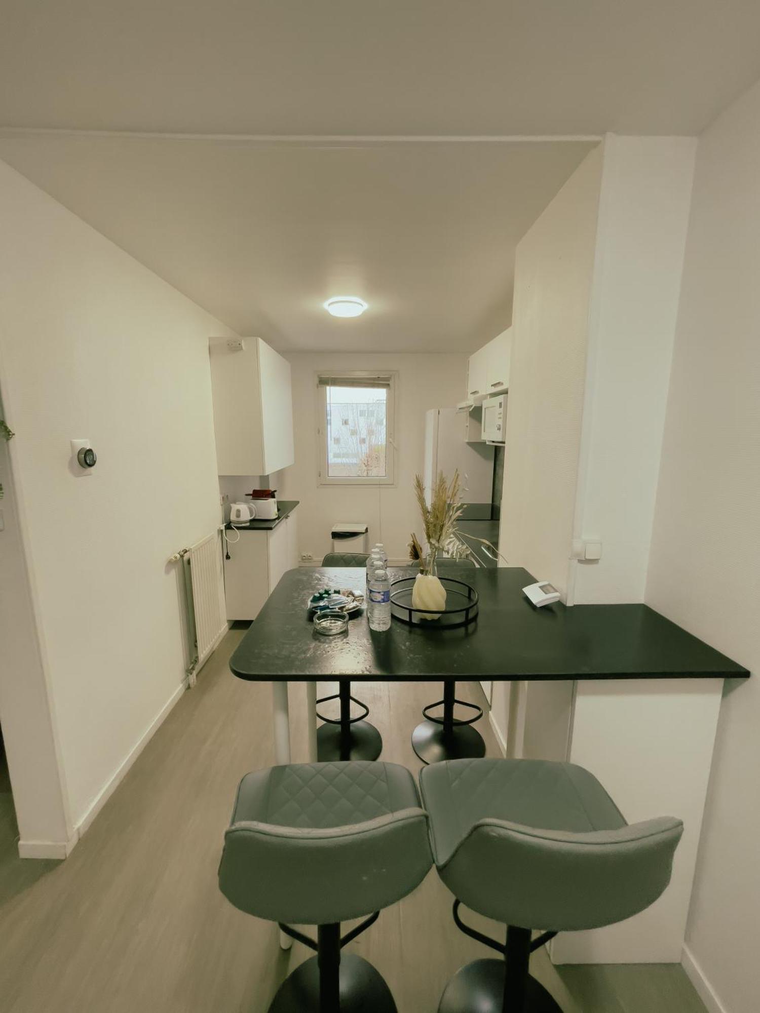 Appartement Proche U Arena Et La Defense Nanterre Zewnętrze zdjęcie